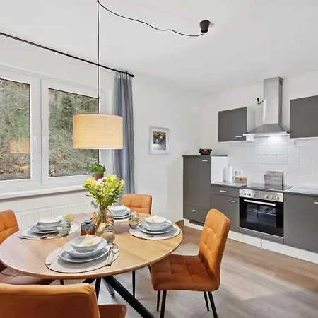 Apartment Maisuites Sperling - Zentrale Mit Boxspringbett, Kaffeevollautomat, Wlan & Seitlichem Seeblick Molln