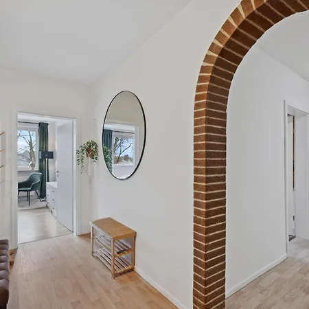 Maisuites Sperling - Zentrale Mit Boxspringbett, Kaffeevollautomat, Wlan & Seitlichem Seeblick Apartment