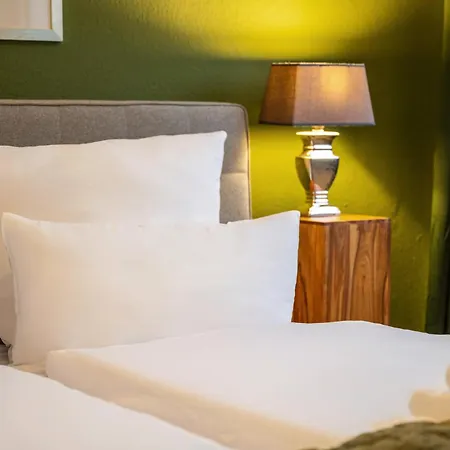 Maisuites Sperling - Zentrale Mit Boxspringbett, Kaffeevollautomat, Wlan & Seitlichem Seeblick Apartmán *