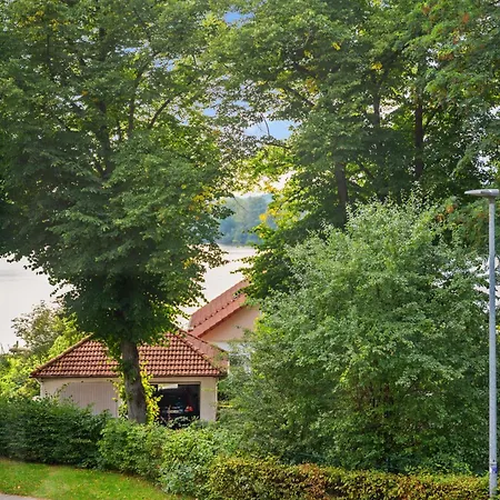 Maisuites Sperling - Zentrale Mit Boxspringbett, Kaffeevollautomat, Wlan & Seitlichem Seeblick Apartmán Mölln