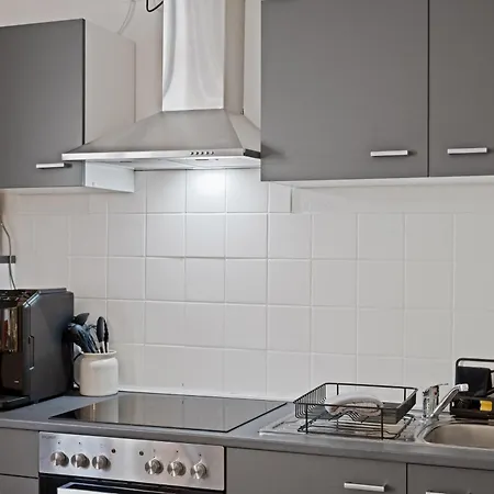 Maisuites Sperling - Zentrale Mit Boxspringbett, Kaffeevollautomat, Wlan&seitlichem Seeblick * Mölln